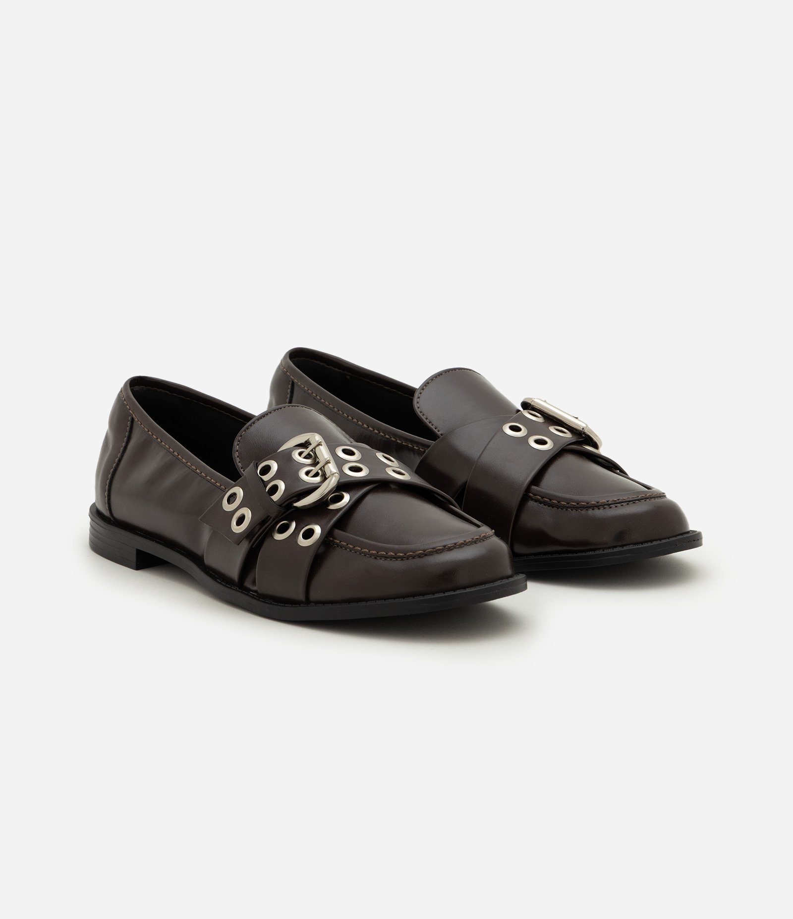 Mocassim em PU com Tiras Cruzadas e Ilhós Marrom 3