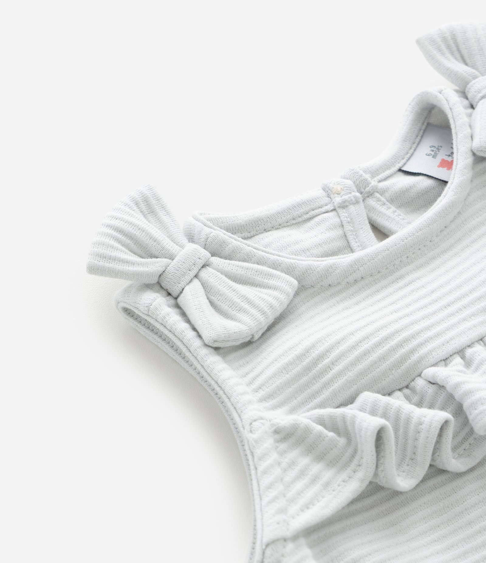 Jardineira Infantil com Babado e Laços – Tam 0 a 18 Meses Cinza Claro 6