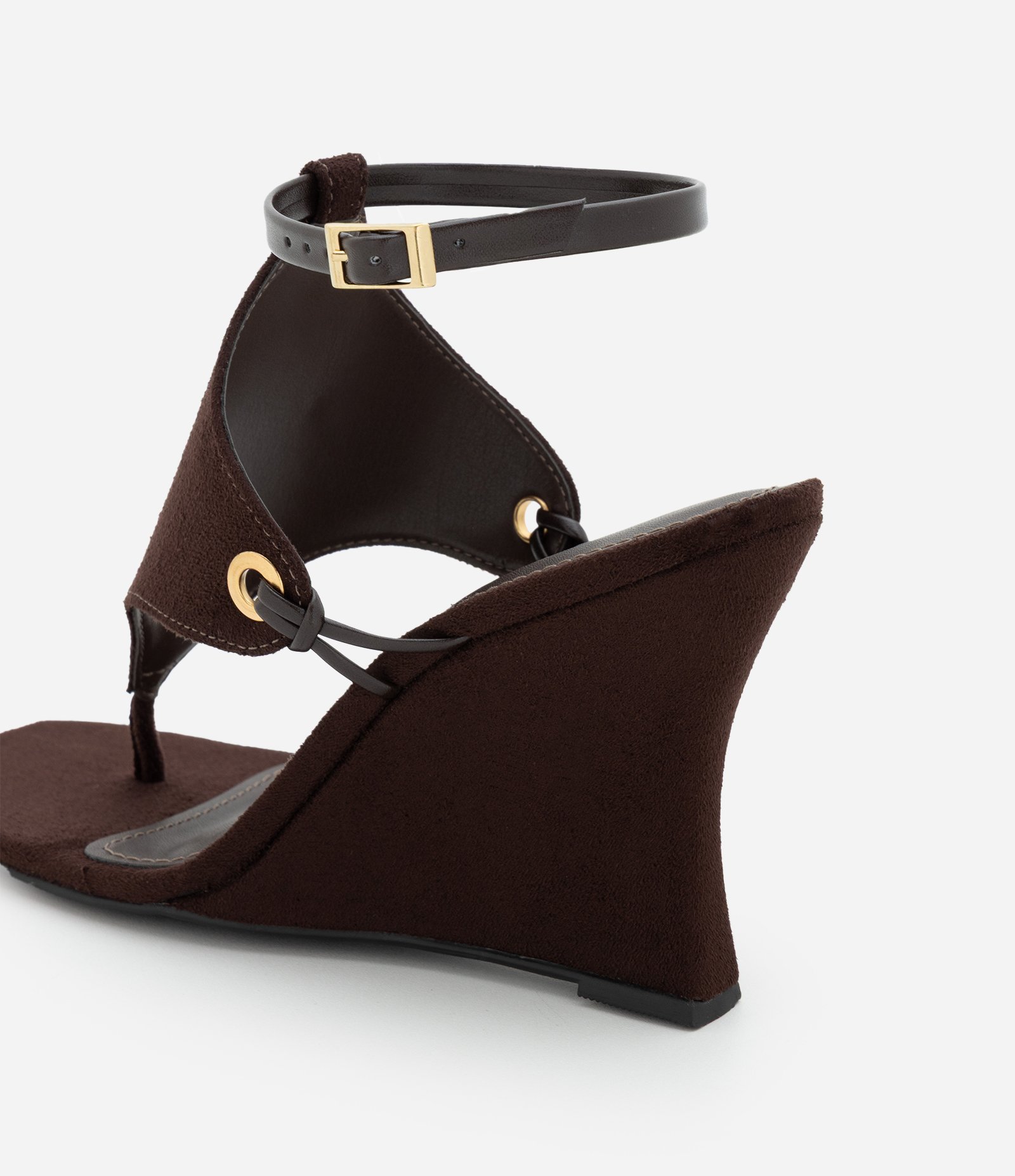 Sandália Anabela em Suede com Detalhes em PU Marrom 4