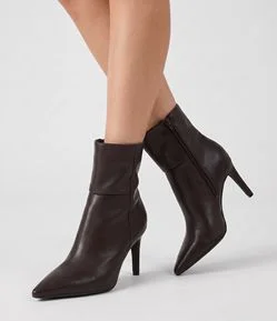 Bota Cano Médio em PU com Bico Fino