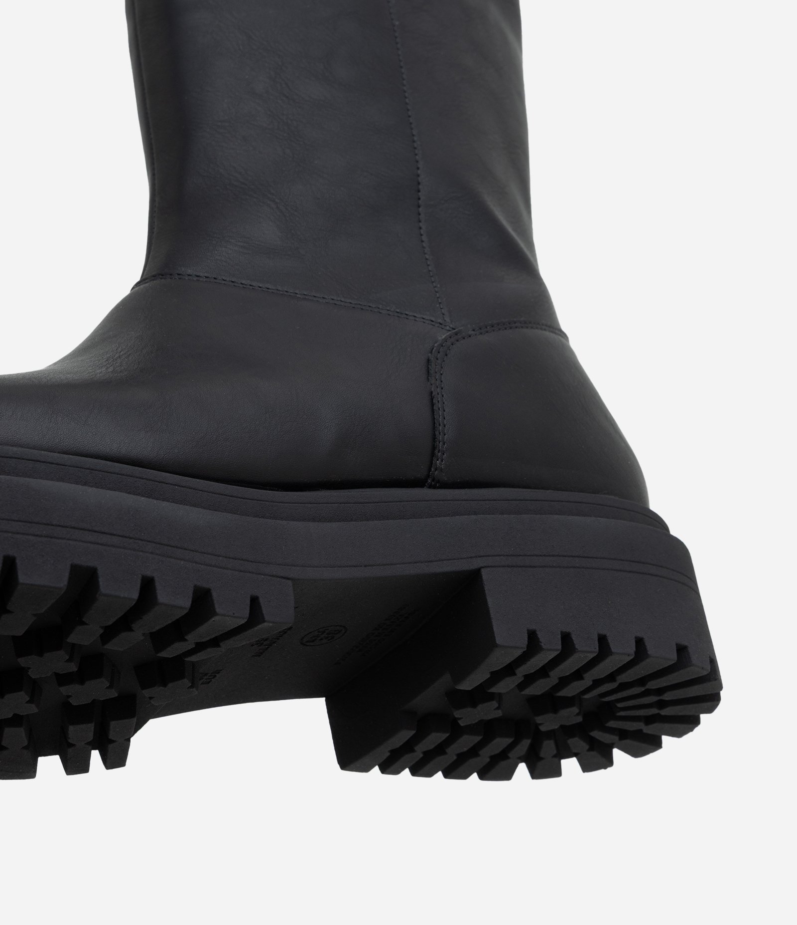 Bota Cano Alto em PU com Sola Tratorada Preto 4