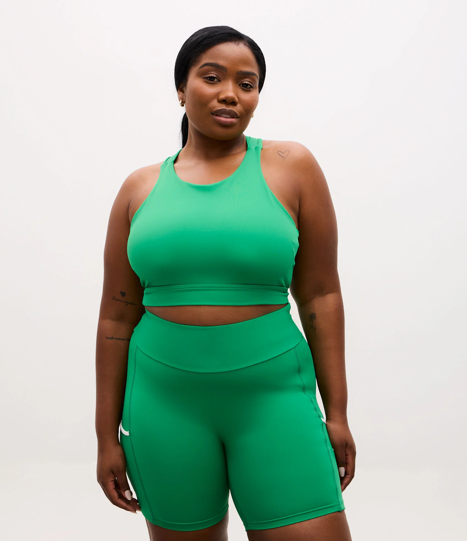 Top Halter Neck Esportivo em Microfibra com Abertura nas Costas Verde 2