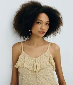 Blusa em Renda com Babado e Transparência