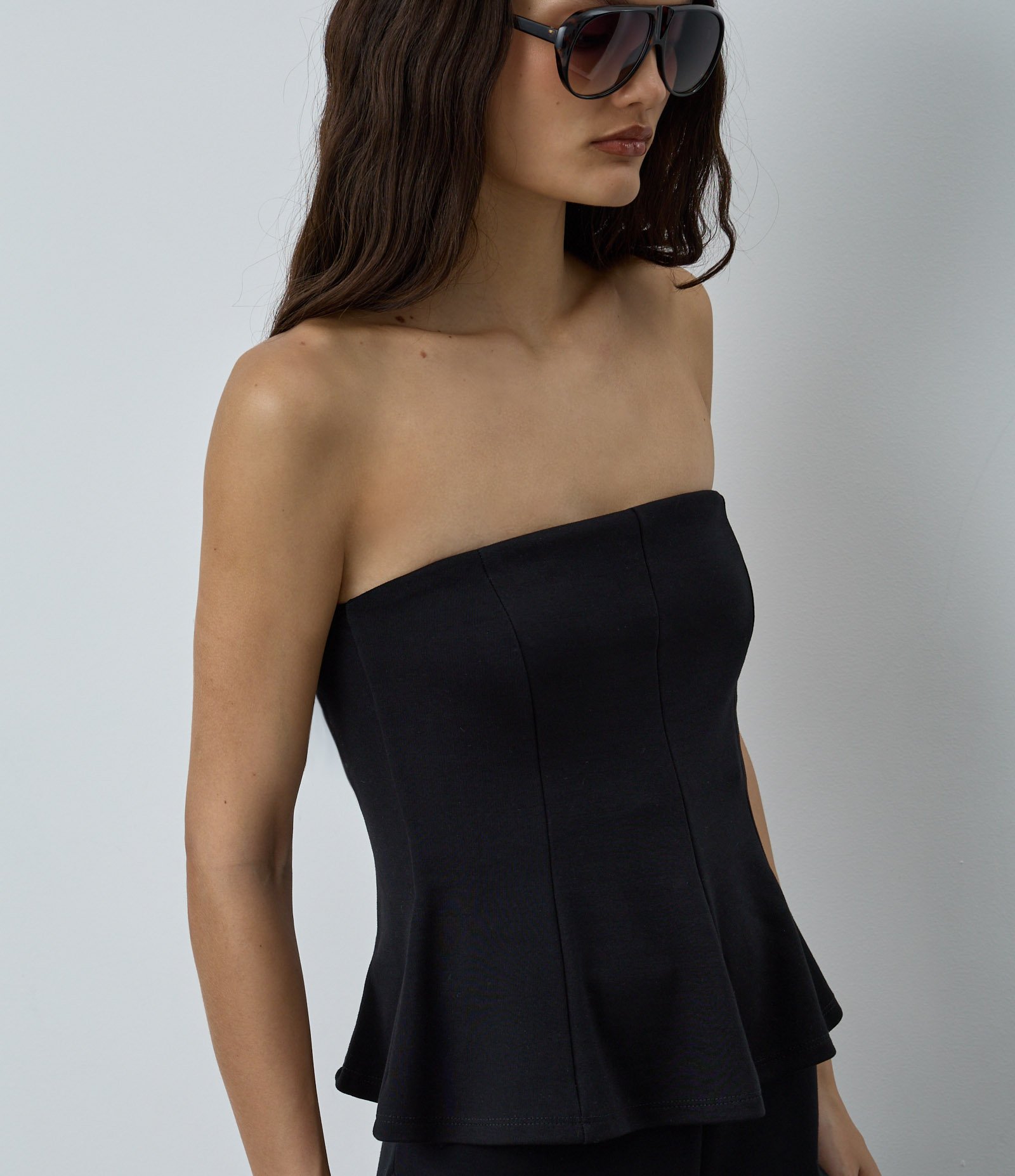 Blusa Tomara que Caia em Ponto Roma com Barra Peplum Preto 4