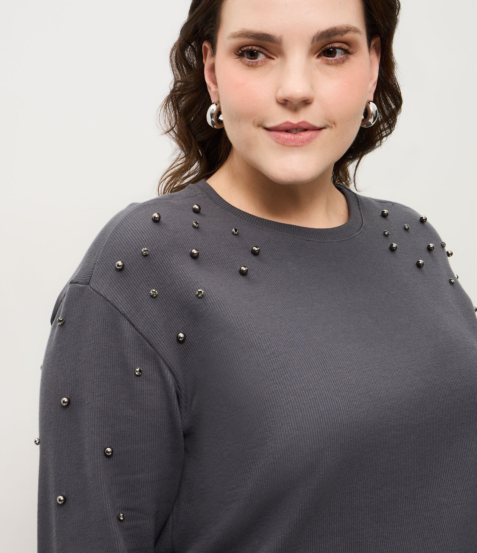 Blusa Manga Longa em Ribana com Miniesferas Curve & Plus Size Cinza 3