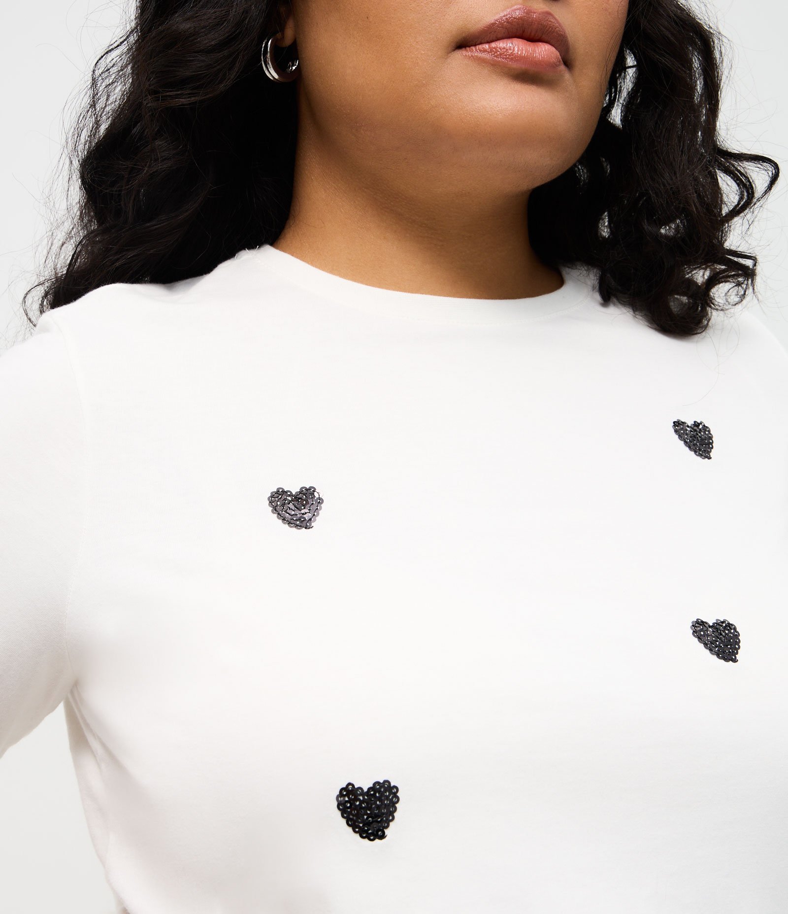 Blusa Manga Curta com Corações em Paetê Curve & Plus Size Off White 3