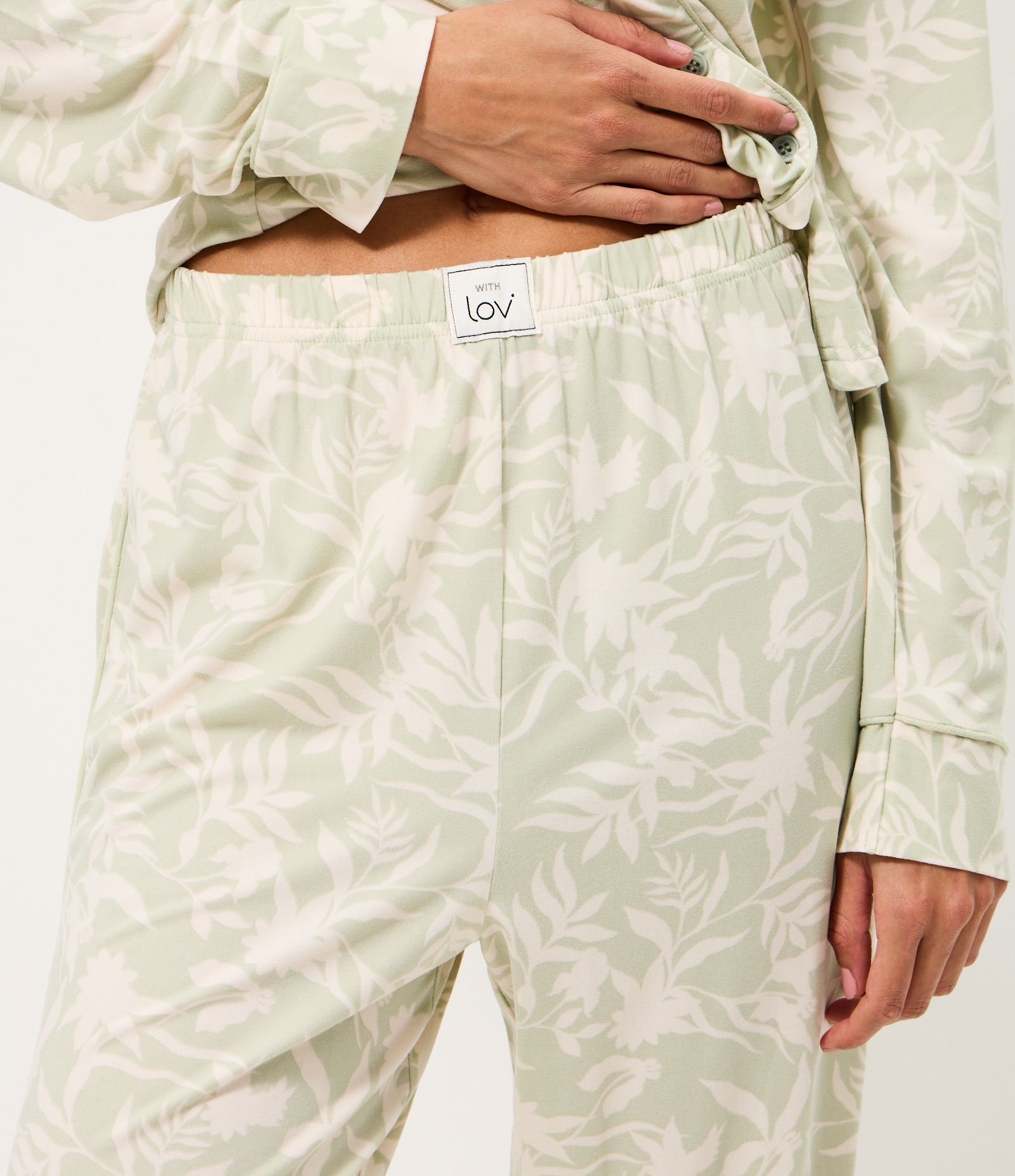 Pijama Longo Americano em Peach Touch com Estampa Floral Verde 3