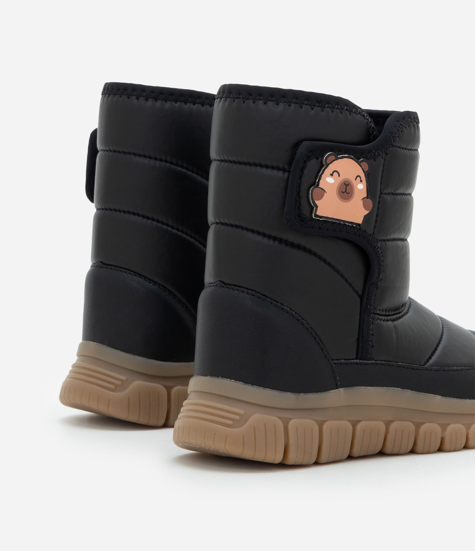 Bota Infantil Comfy com Patch de Capivara e LED – Tam 20 a 27 Preto 2