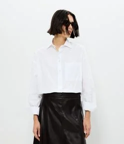 Camisa em Tricoline com Bolso Frontal