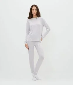 Pijama Longo em Tricô com Estampa de Listras