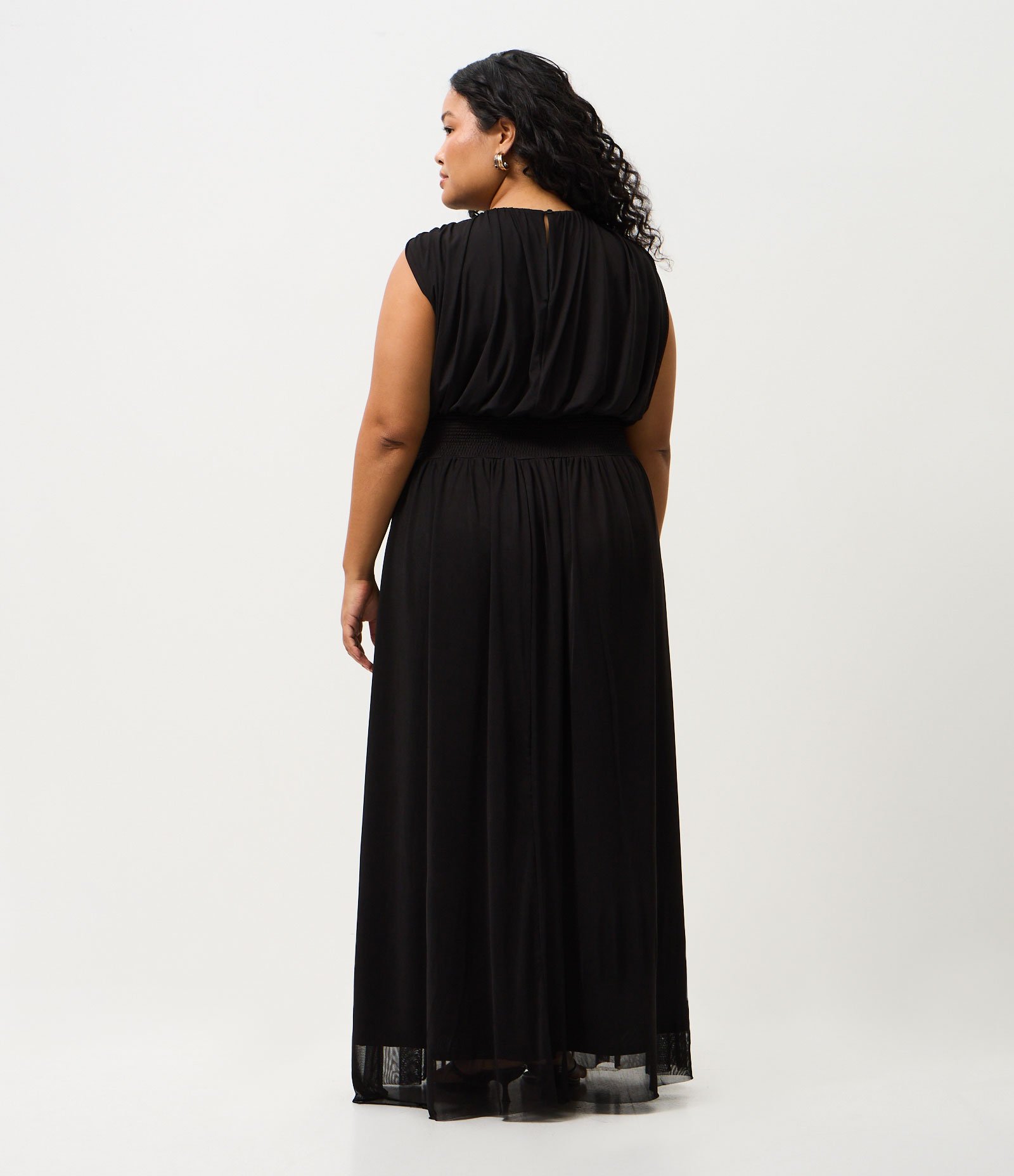Vestido Longo em Tule Curve & Plus Size Preto 4