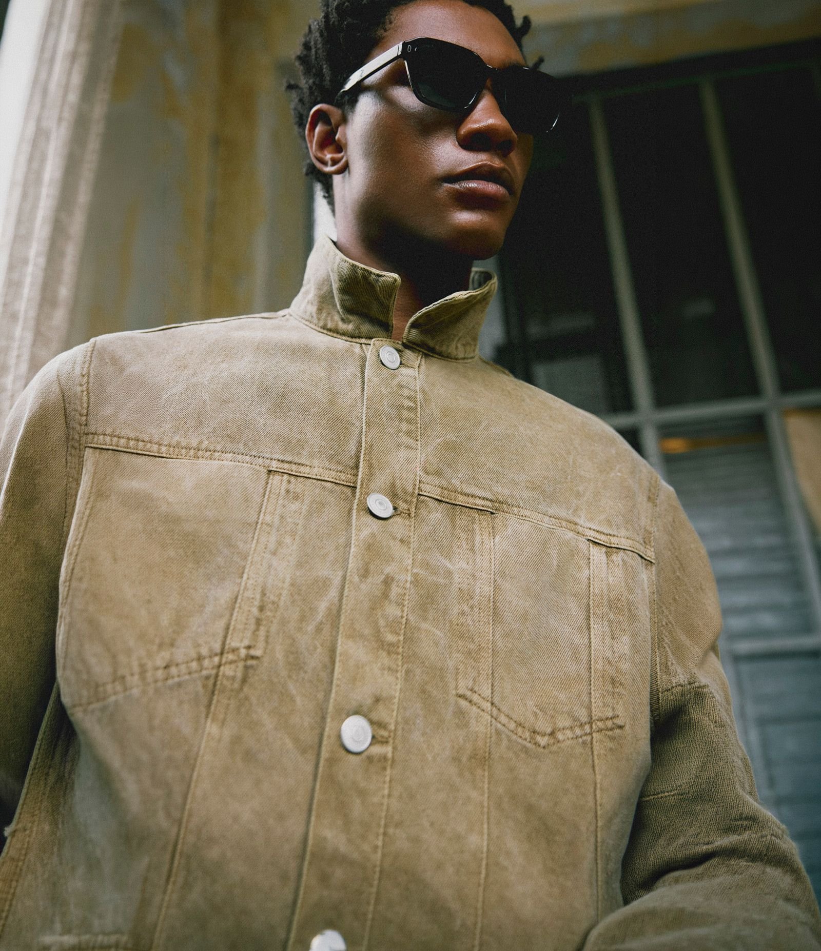 Jaqueta Pesada em Sarja com Tingimento Cationizado Marrom 1