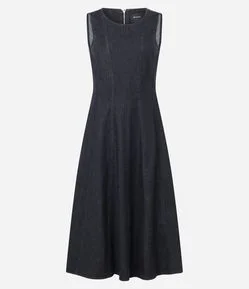 Vestido Midi em Jeans com Recortes e Gola Redonda