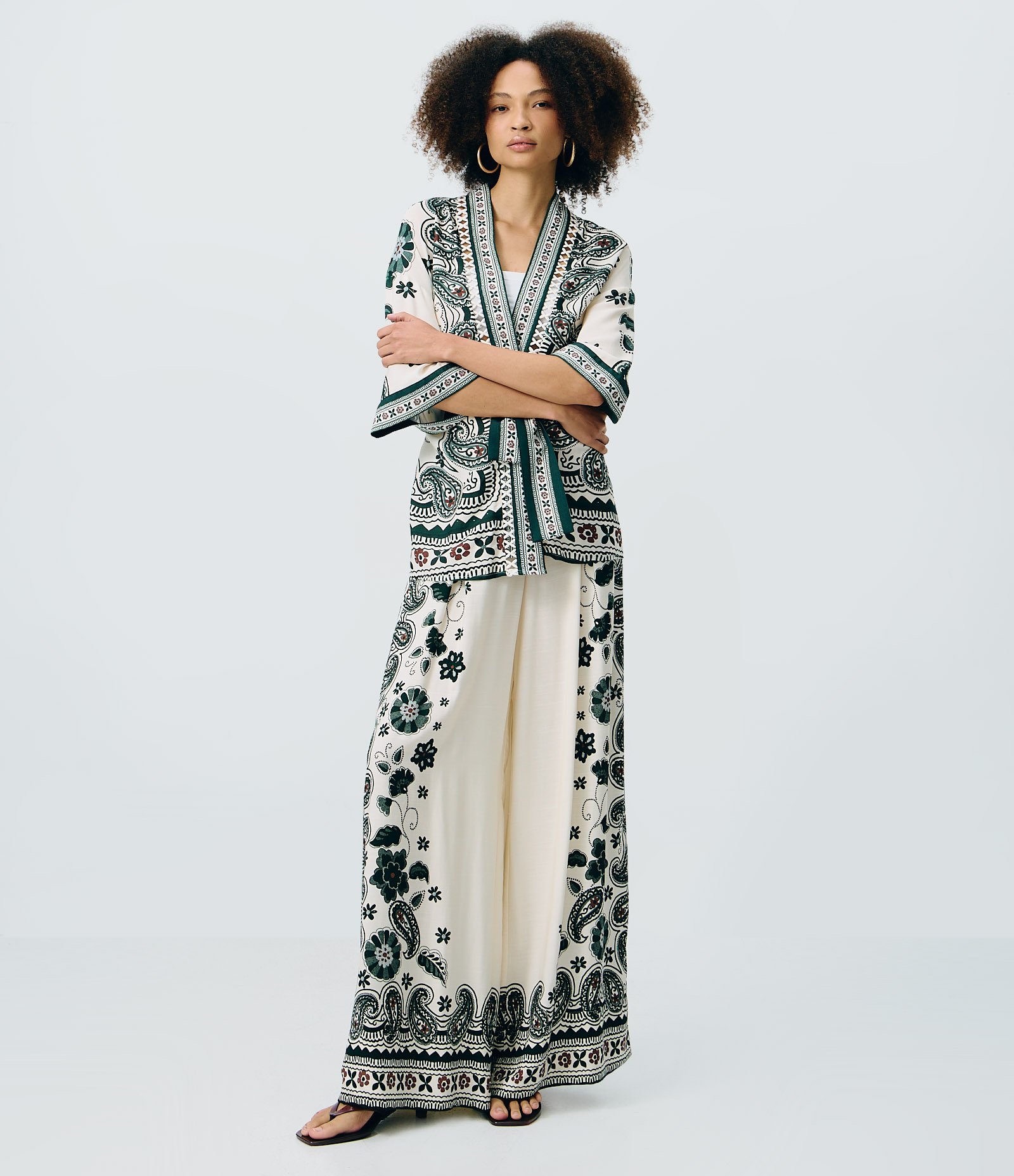 Calça Wide Leg em Viscose com Estampa Lenço Retrô Off White 1