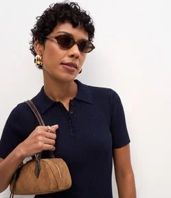 Blusa em Tricô com Gola Polo e Botões Frontais