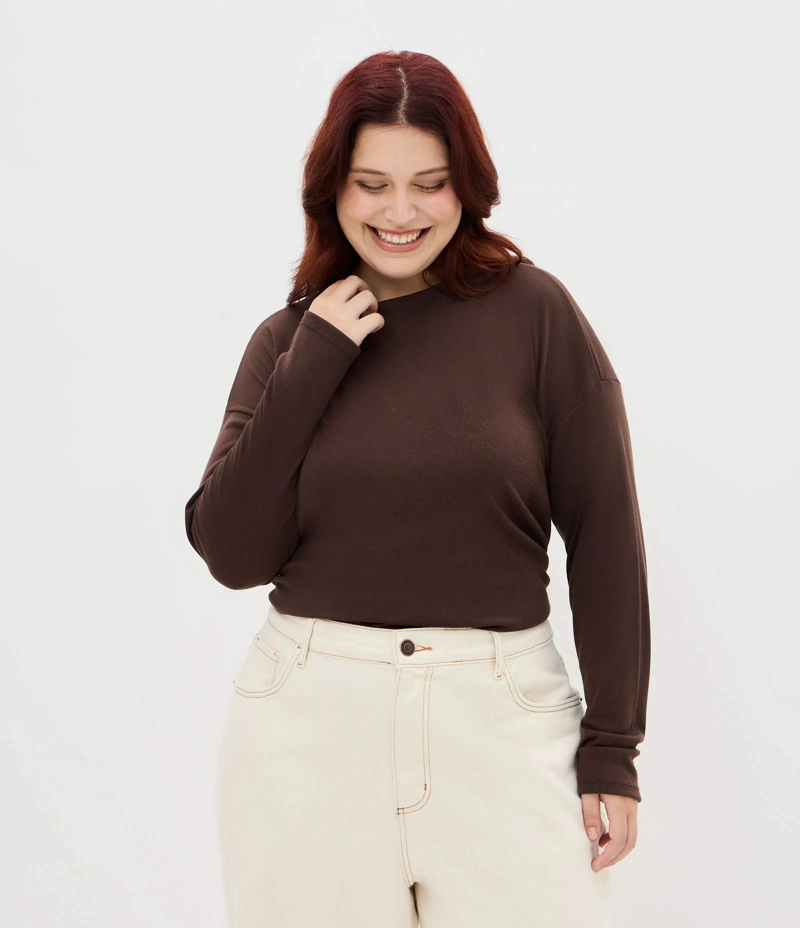 Blusa em Ribana com Ombro Deslocado Curve & Plus Size Marrom 1