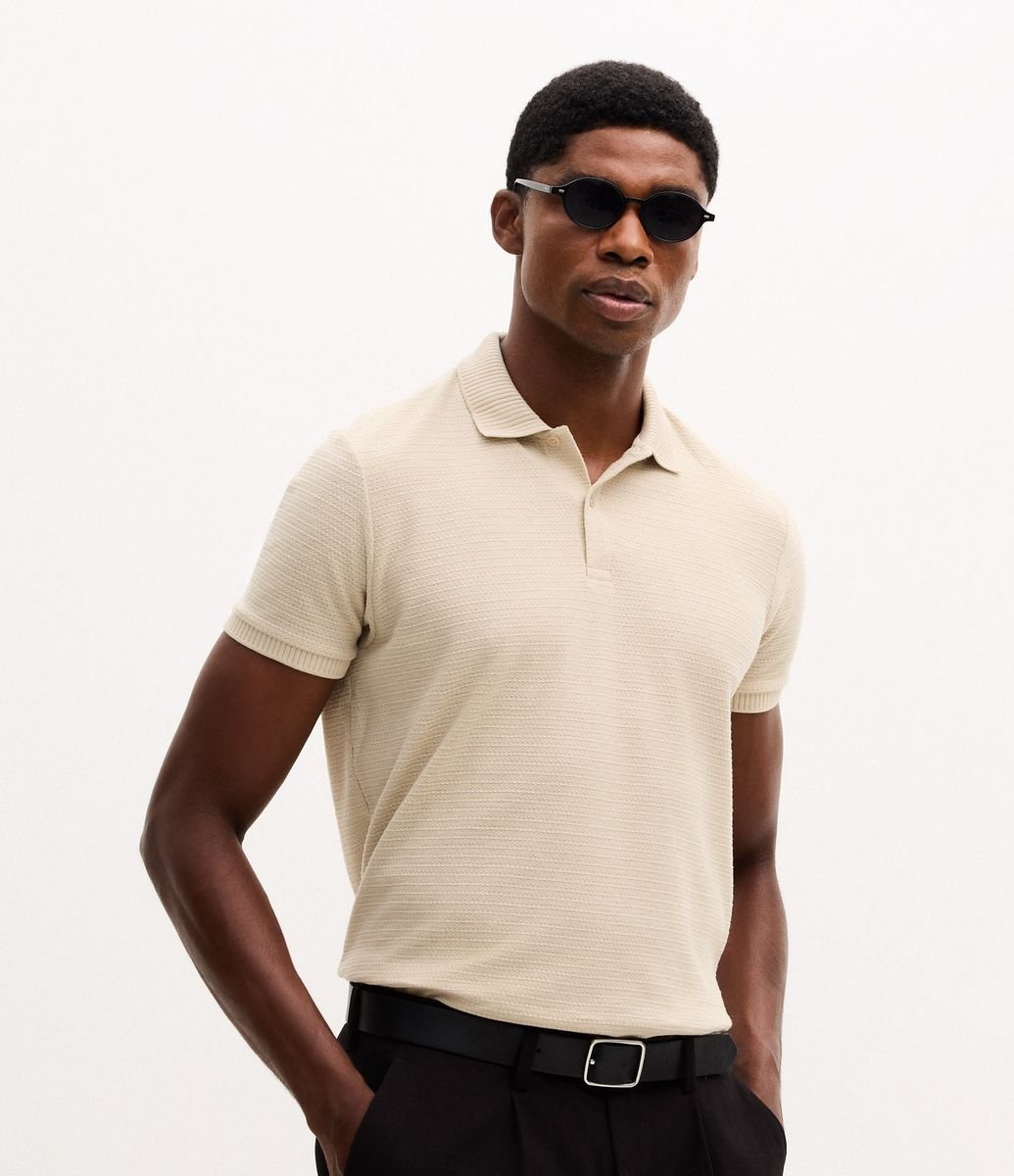 Camisa Polo Regular em Jacquard Texturizada Bege