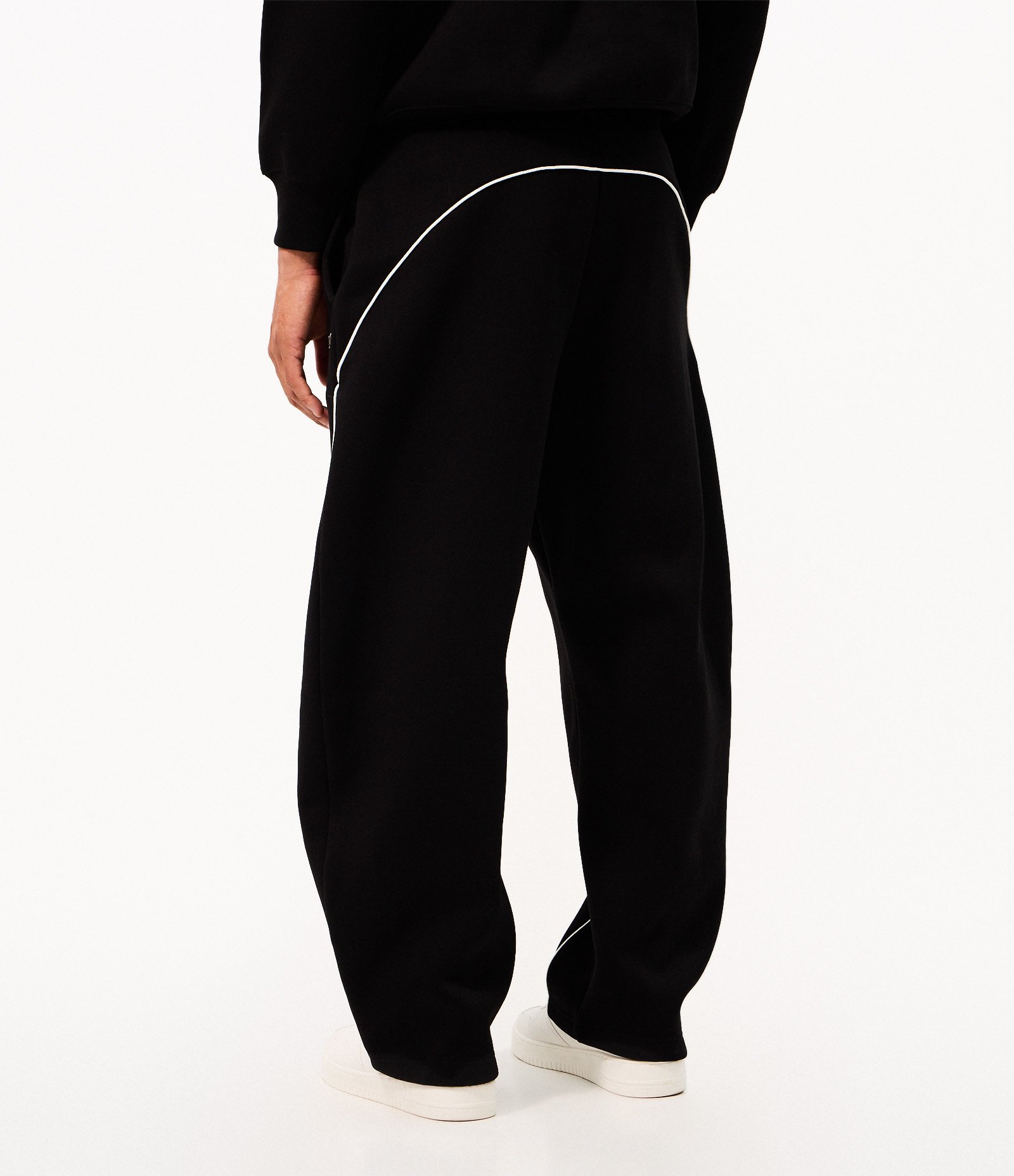 Calça Moletom com Piping Contrastante Preto 4