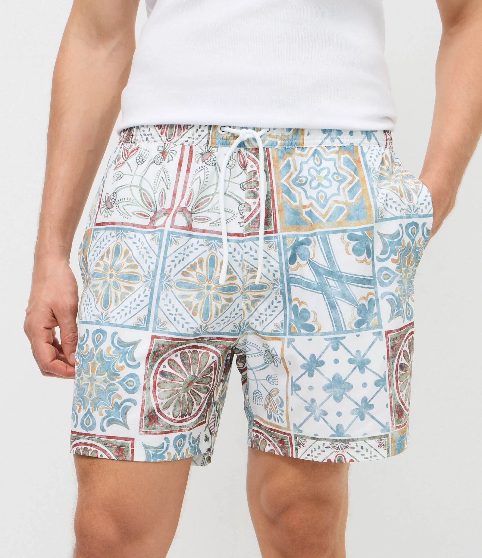 Bermuda Masculina Banho Azulejos Coloridos Ripstop Bege 2