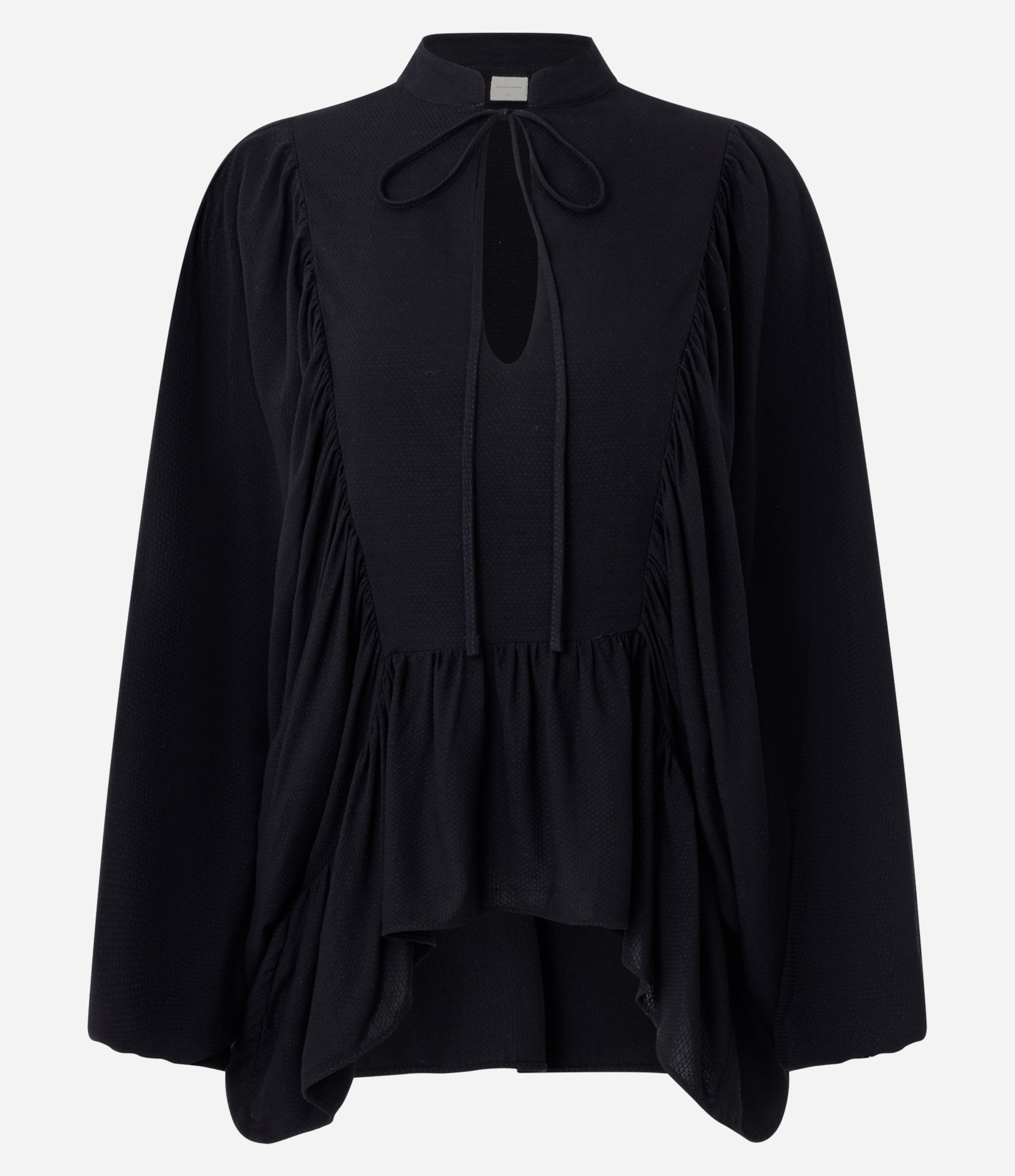 Blusa em Viscose com Manga Morcego e Amarração no Decote Preto 5