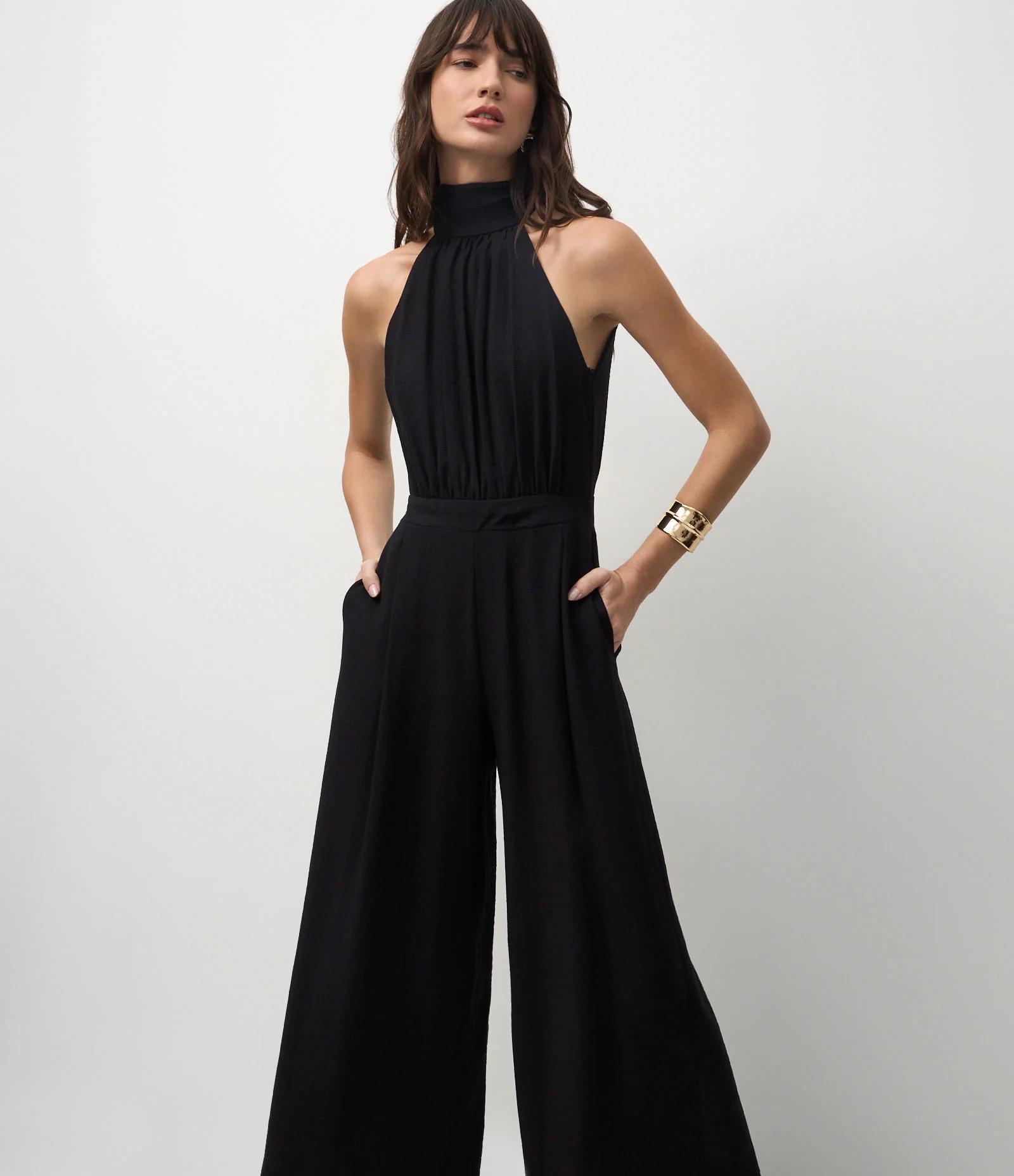 Macacão Halter Longo em Viscose Preto 1