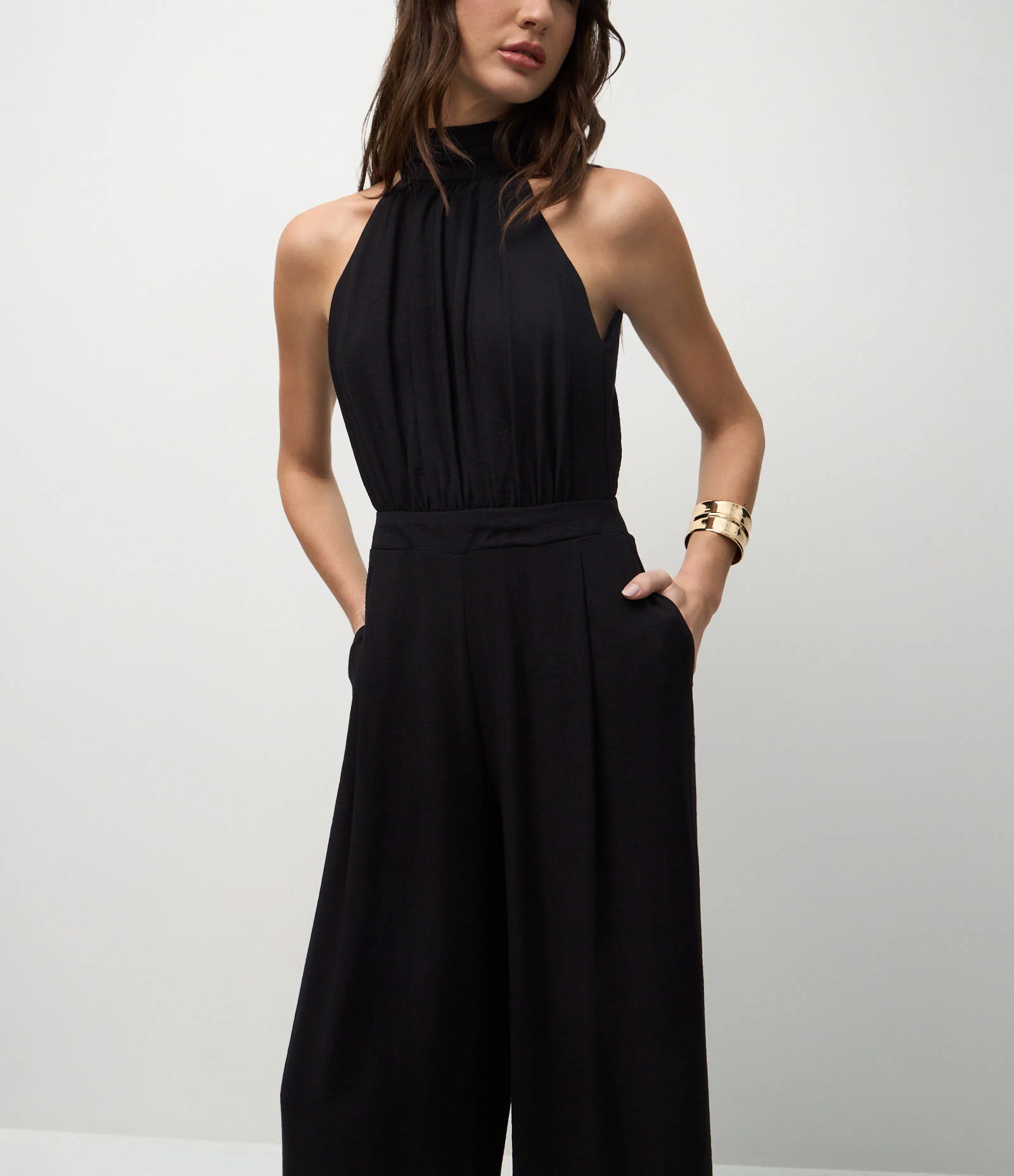 Macacão Halter Longo em Viscose Preto 4