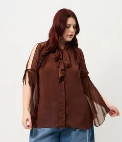Blusa Capa em Crepe com Estrutura Fluida e Amarrações Curve & Plus Size
