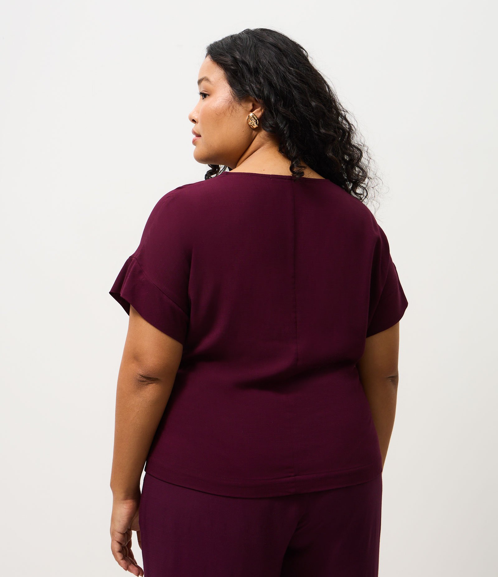 Blusa Básica em Viscose Manga Curta Curve & Plus Size Marrom 4