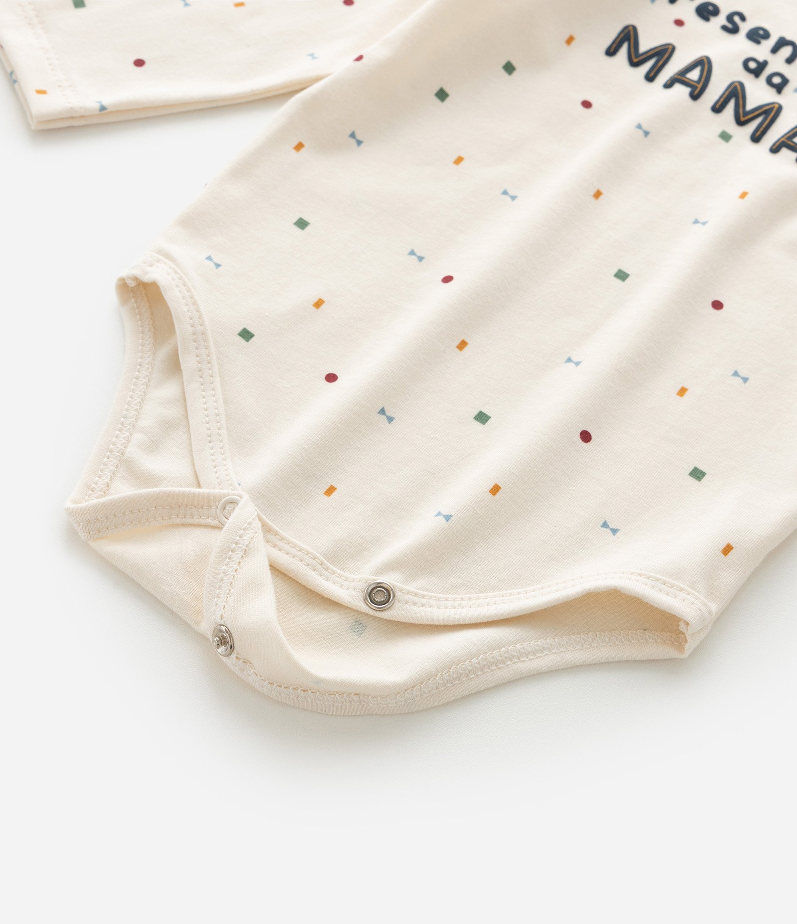Body Infantil com Lettering Presentinho da Mamãe – Tam RN a 18 Meses Bege Claro 5