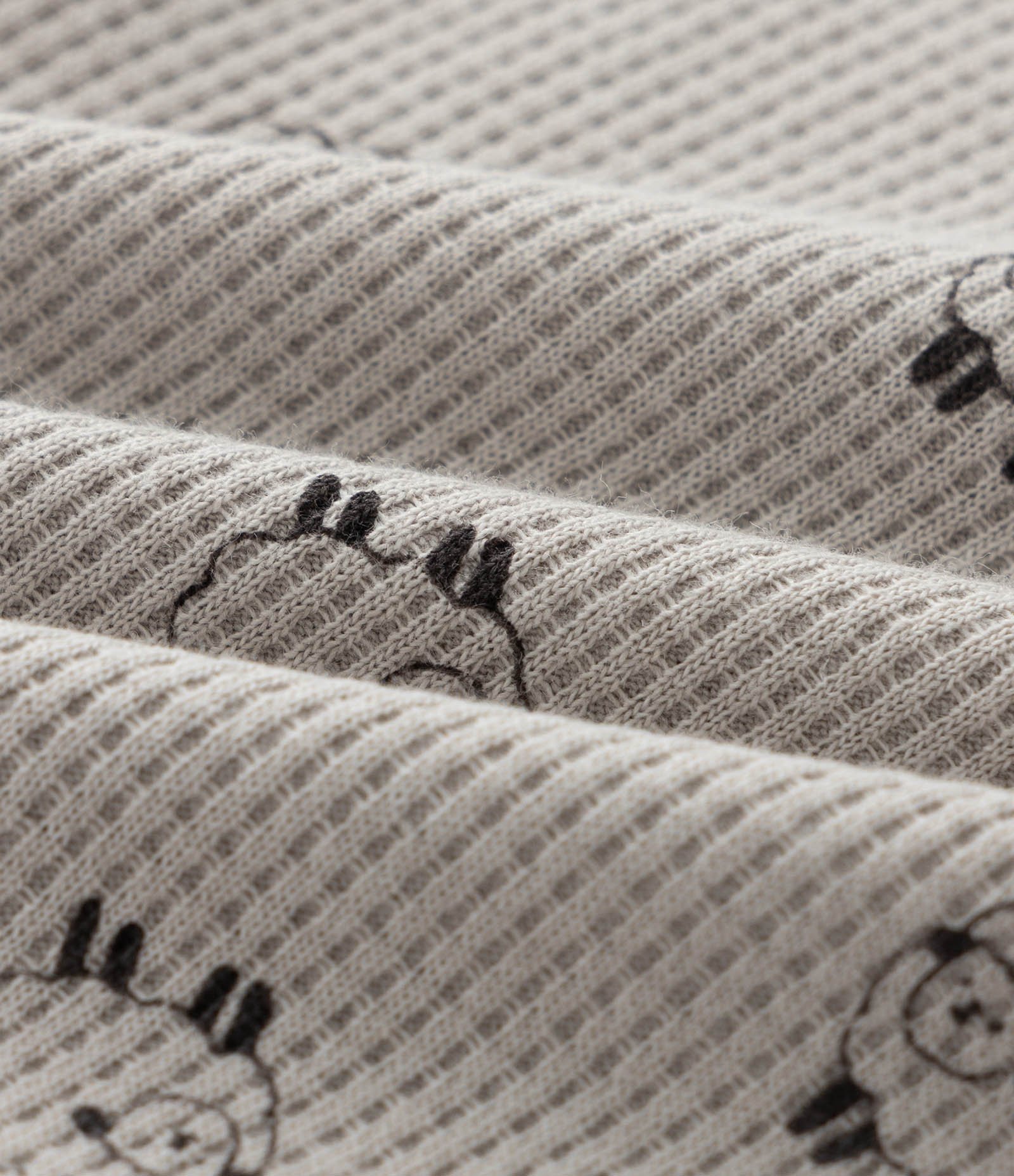 Conjunto Infantil Body e Calça com Ovelhinhas Bordadas – Tam RN a 18 Meses Bege Claro 4