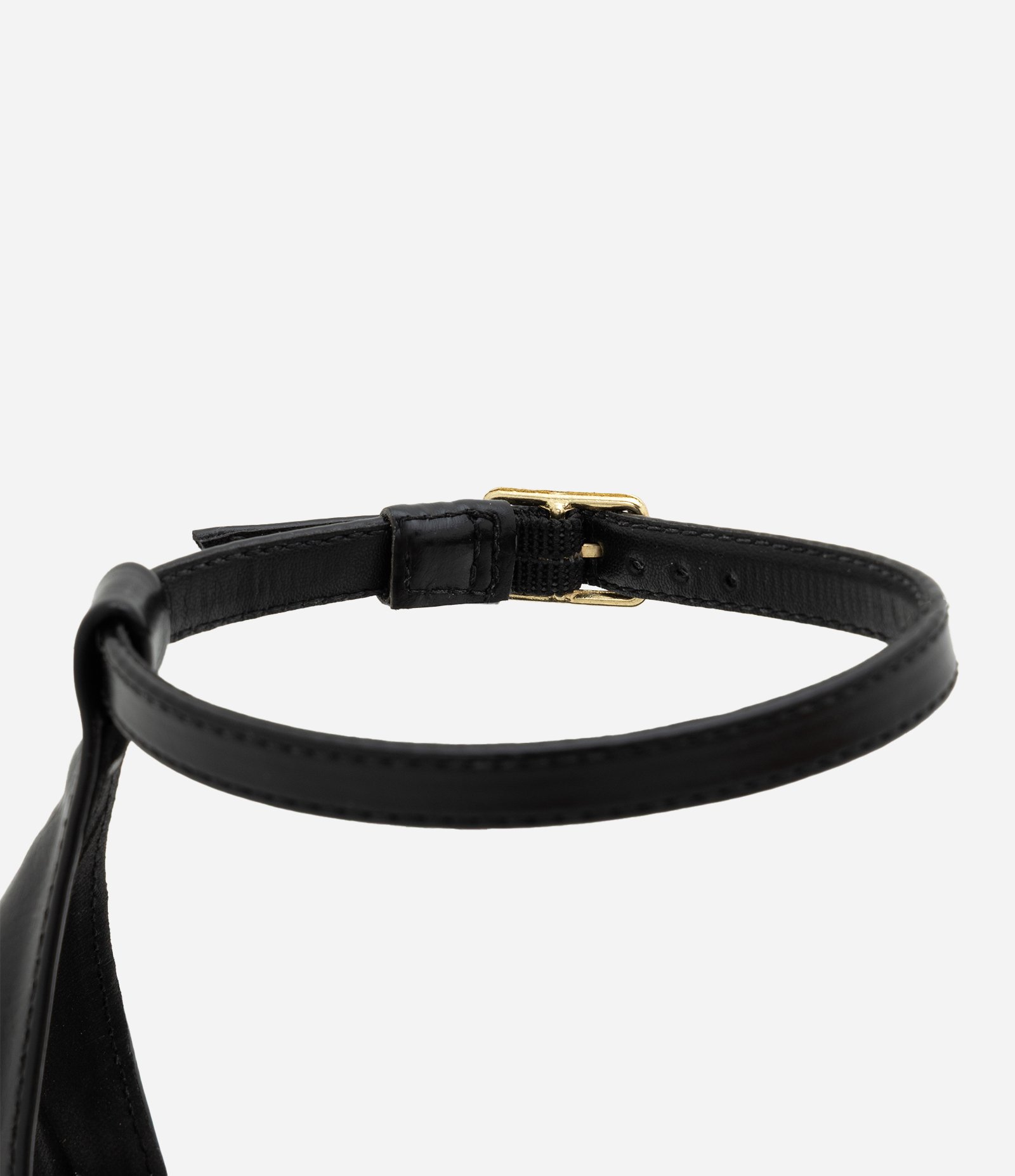 Sandália Salto Bloco em PU com Tira Única Preto 3