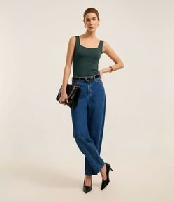 Blusa Básica em Poliamida com Decote Quadrado