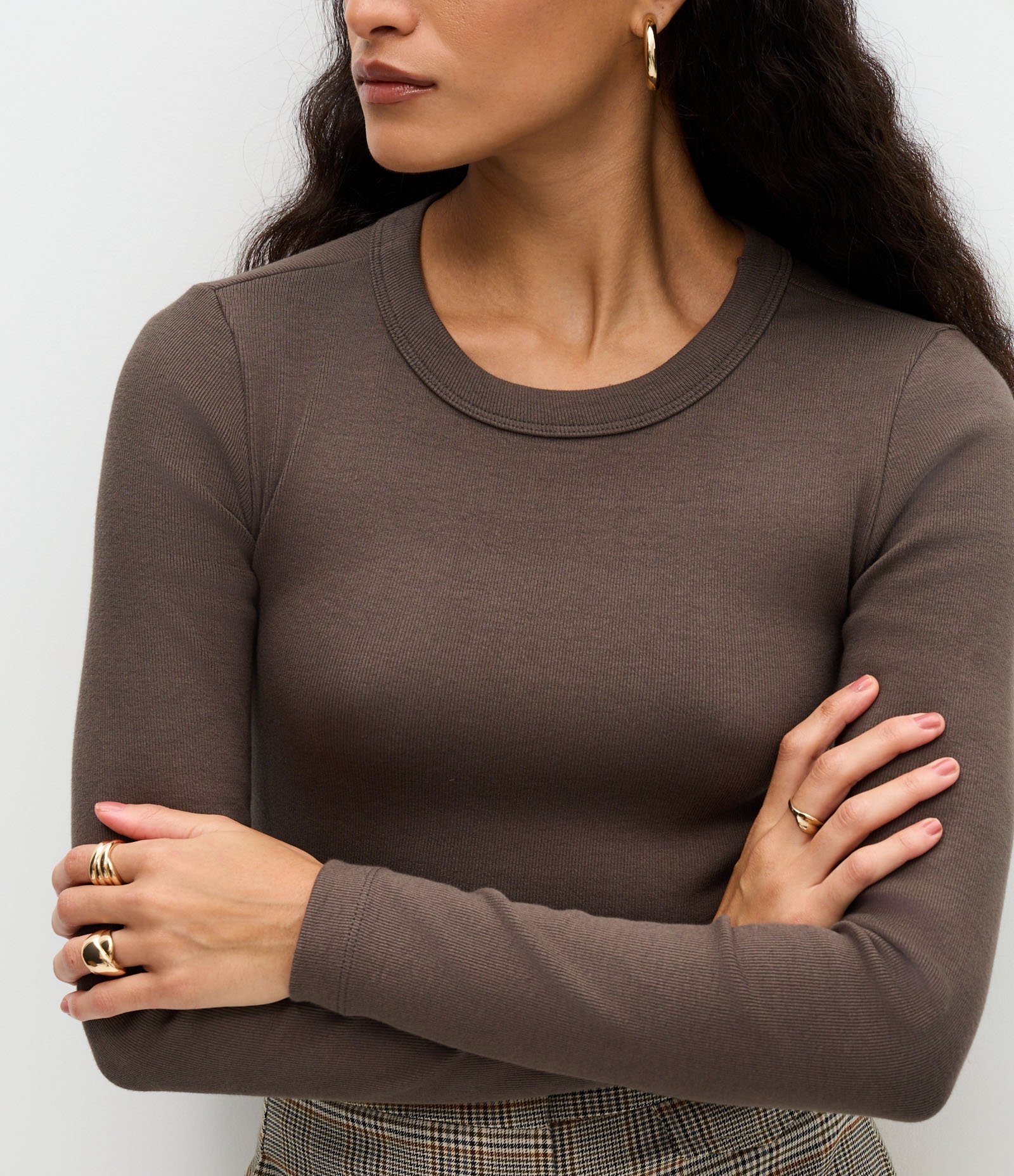 Blusa Básica Canelada em Ribana com Gola Redonda Marrom 4