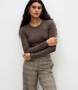 Blusa Básica Canelada em Ribana com Gola Redonda