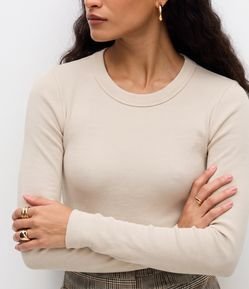 Blusa Básica Canelada em Ribana com Gola Redonda