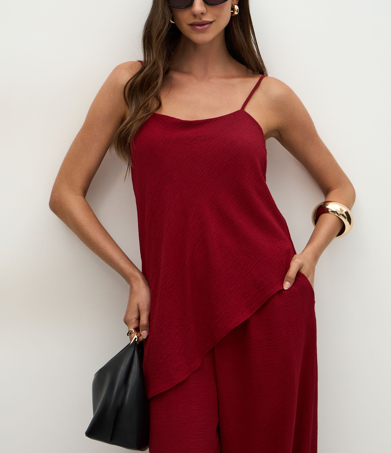 Blusa em Airflow Texturizado com Ponta Assimétrica Vermelho 4