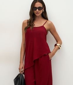 Blusa em Airflow Texturizado com Ponta Assimétrica