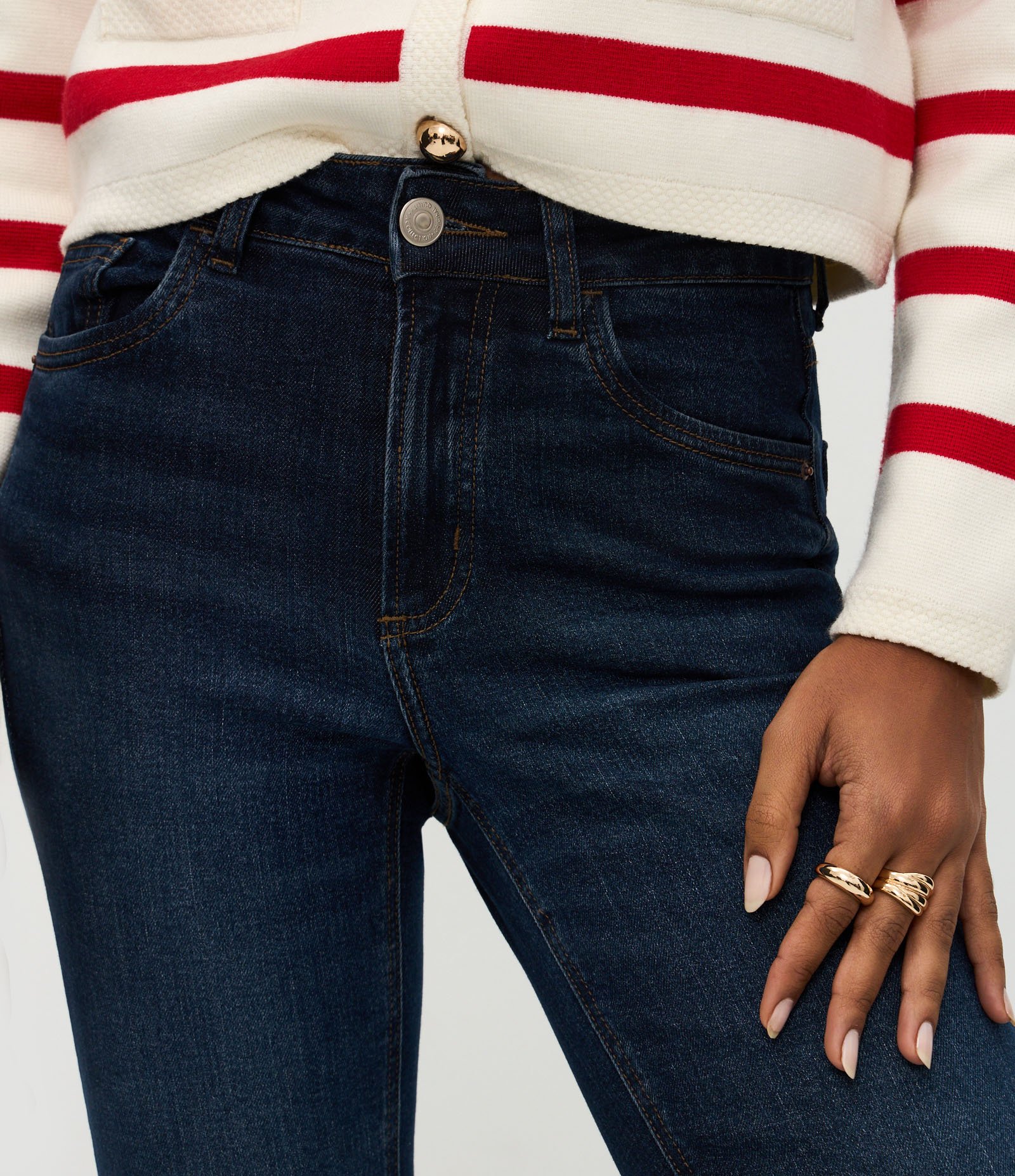 Calça Flare Jeans com Bolsos Funcionais Azul Escuro 4