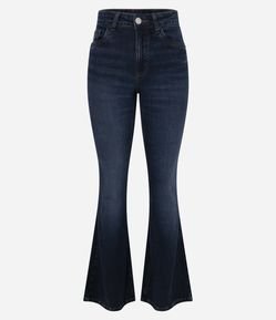 Calça Flare Jeans com Bolsos Funcionais