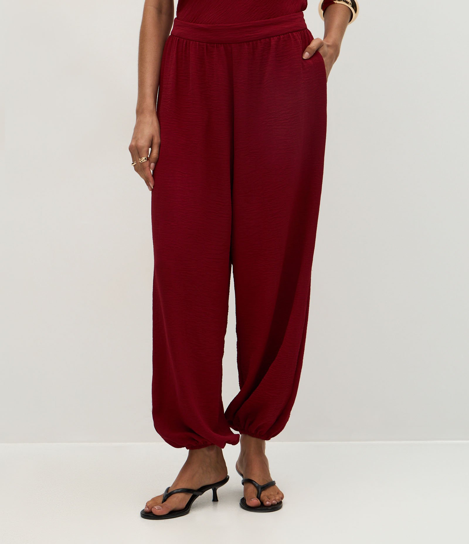 Calça Ampla em Airflow com Cós Elástico Vermelho 3