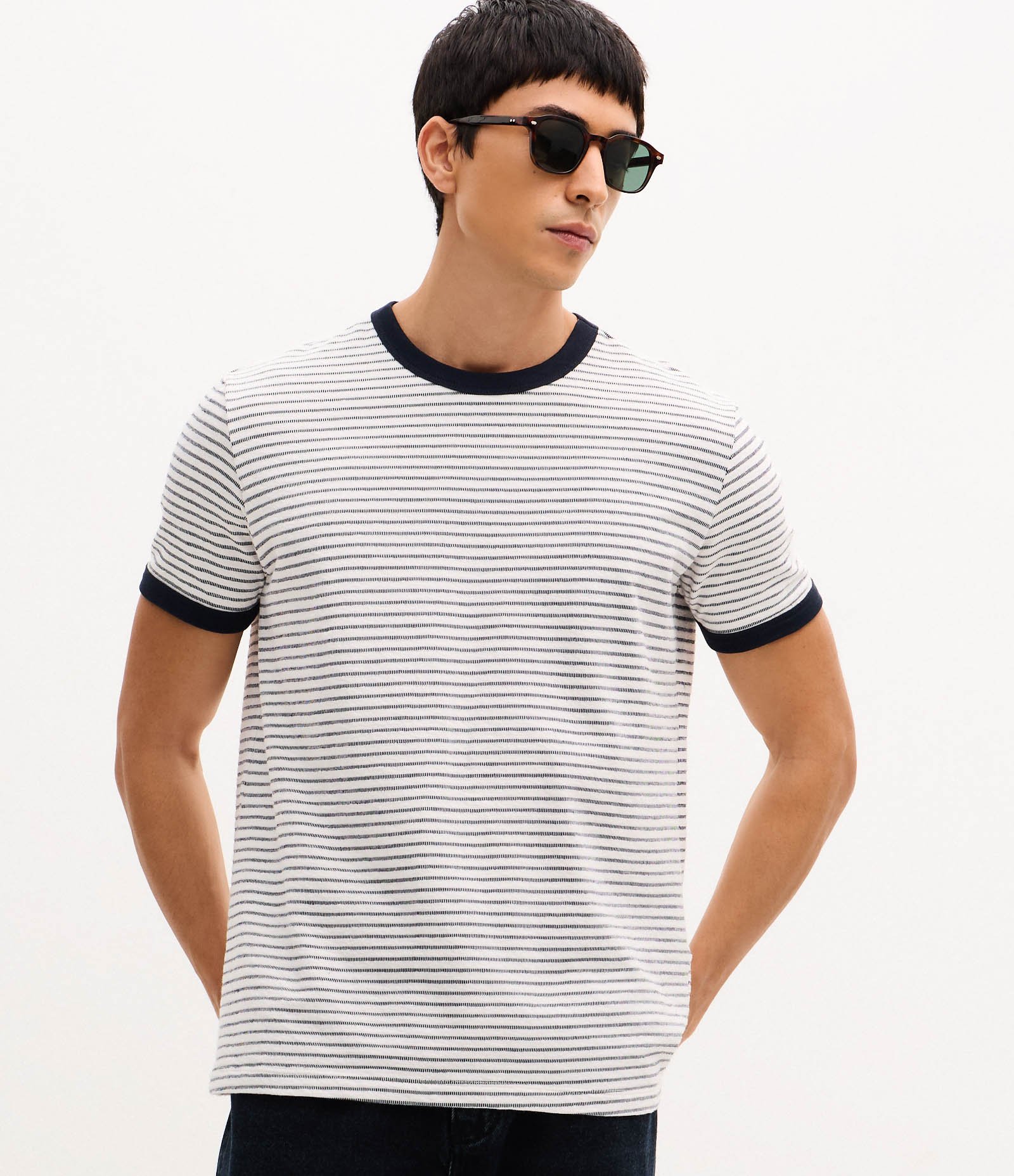 Camiseta em Algodão Listrada com Furinhos Azul 1