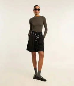 Blusa Básica em Viscose com Gola Alta e Cava Raglan