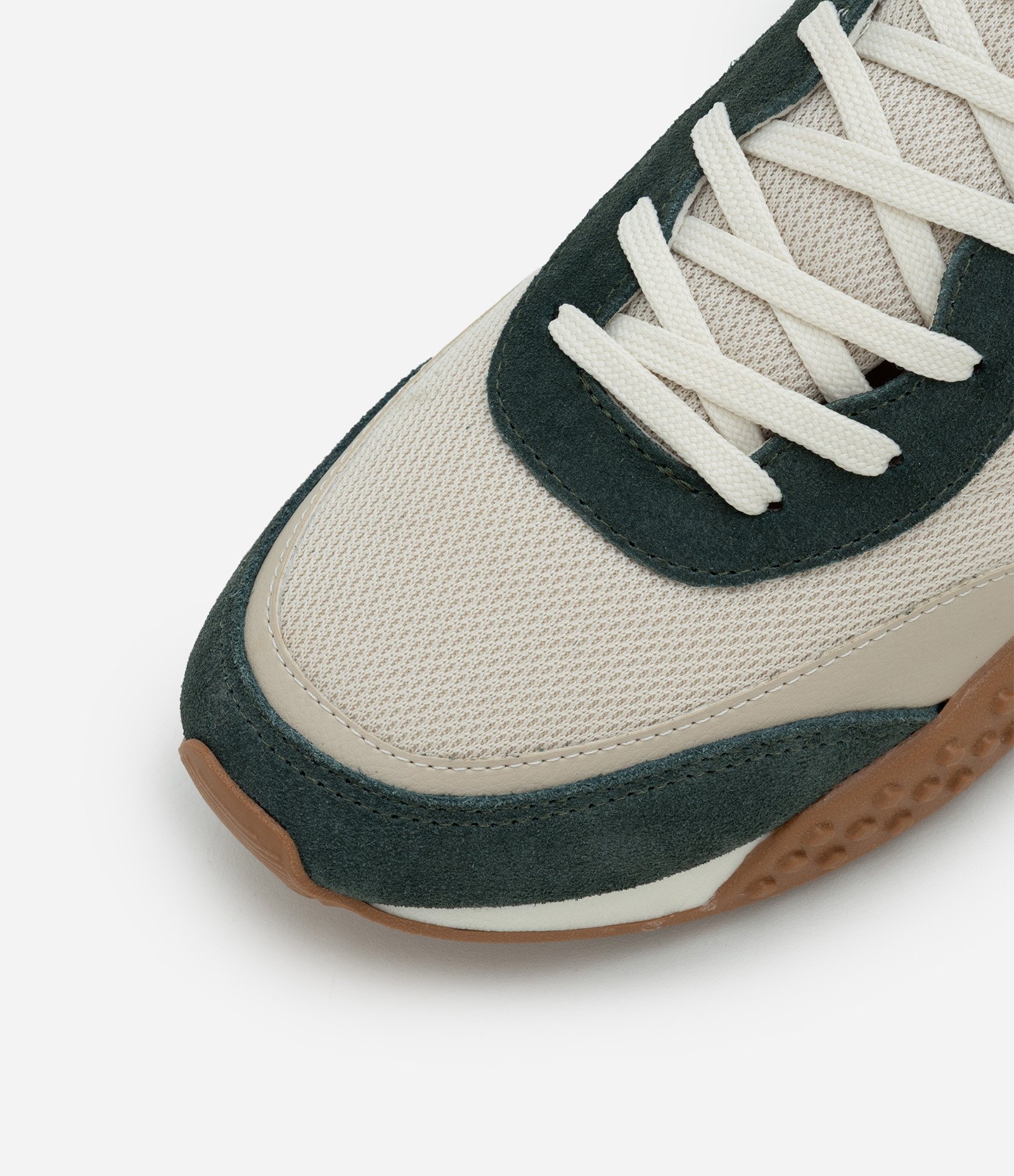 Tênis Jogging em Material Sintético com Textura Branco 4