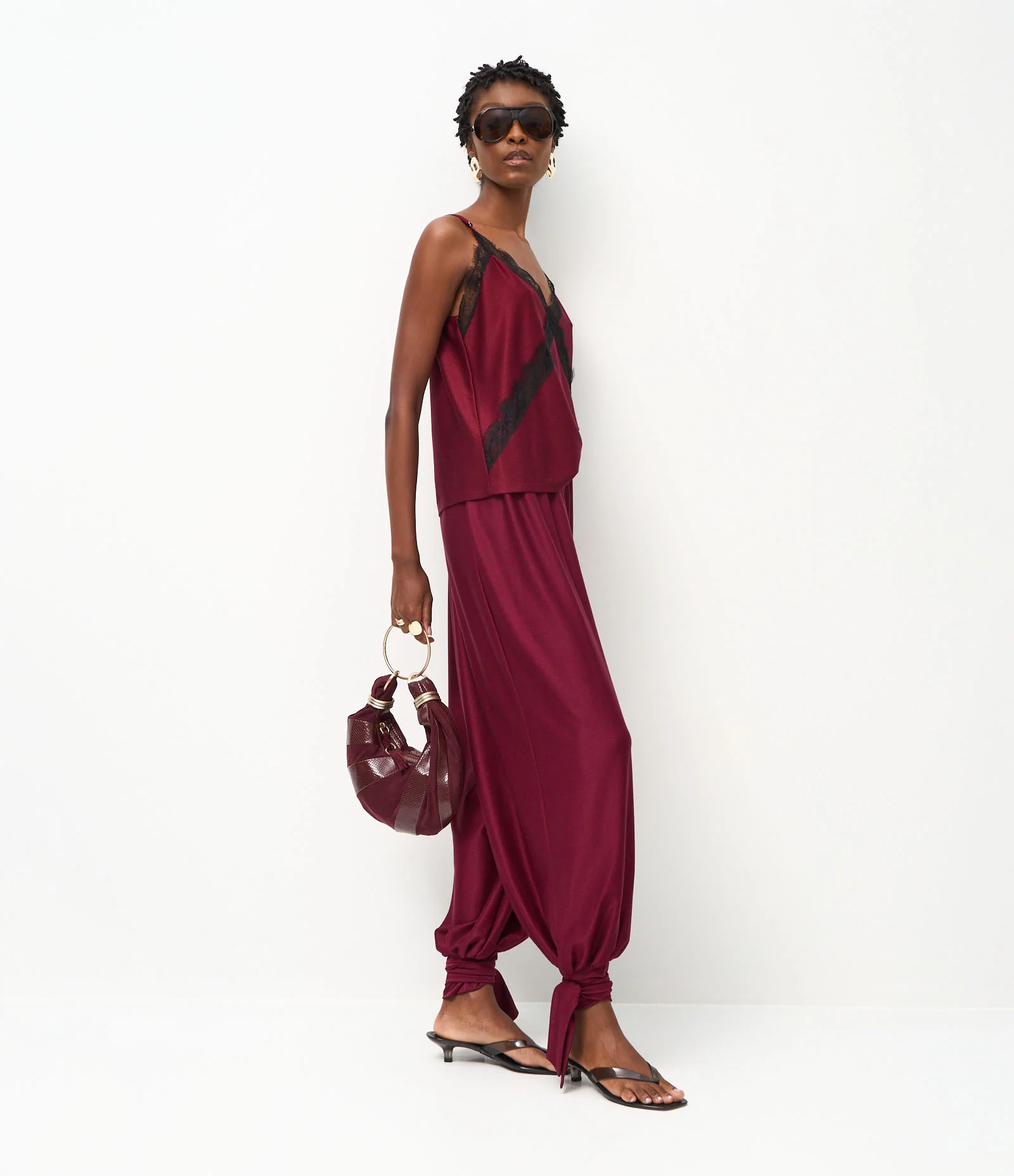 Blusa em Piquet com Renda Delicada Aplicada Vinho 2