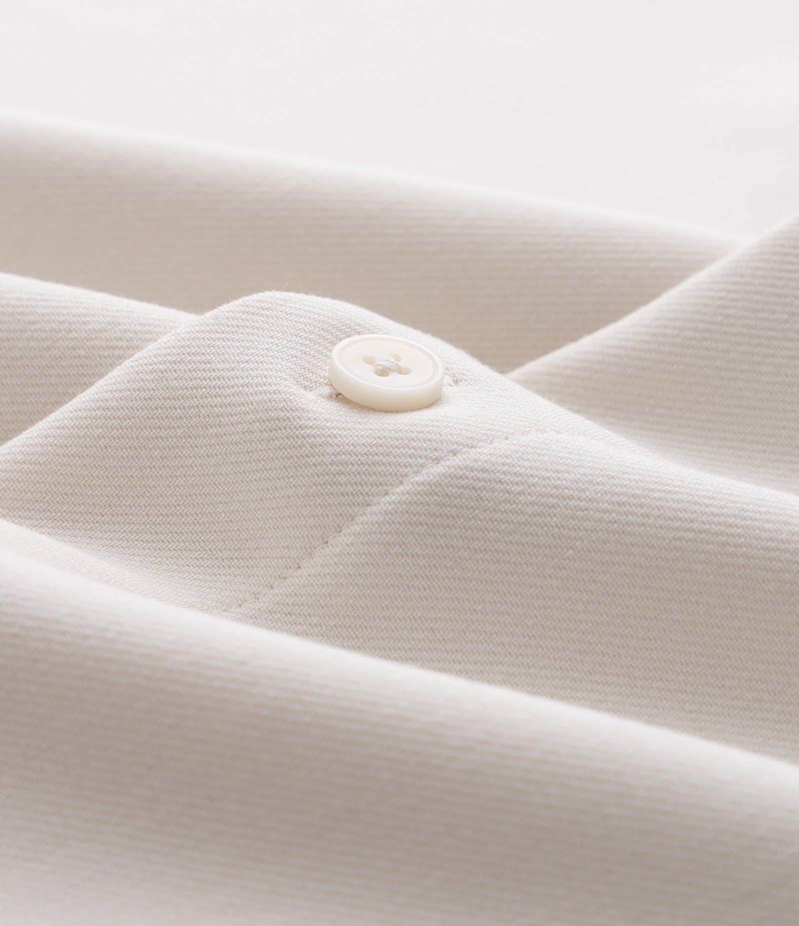 Camisa Boxy com Lettering Bordado Branco 7