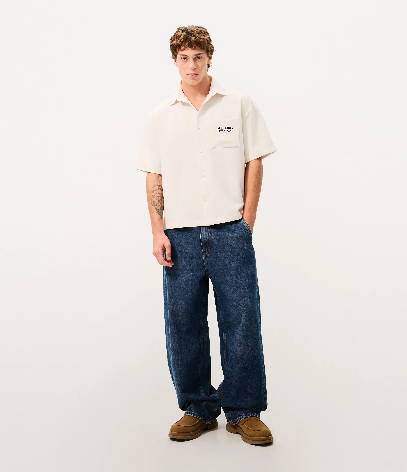 Camisa Boxy com Lettering Bordado Branco 2