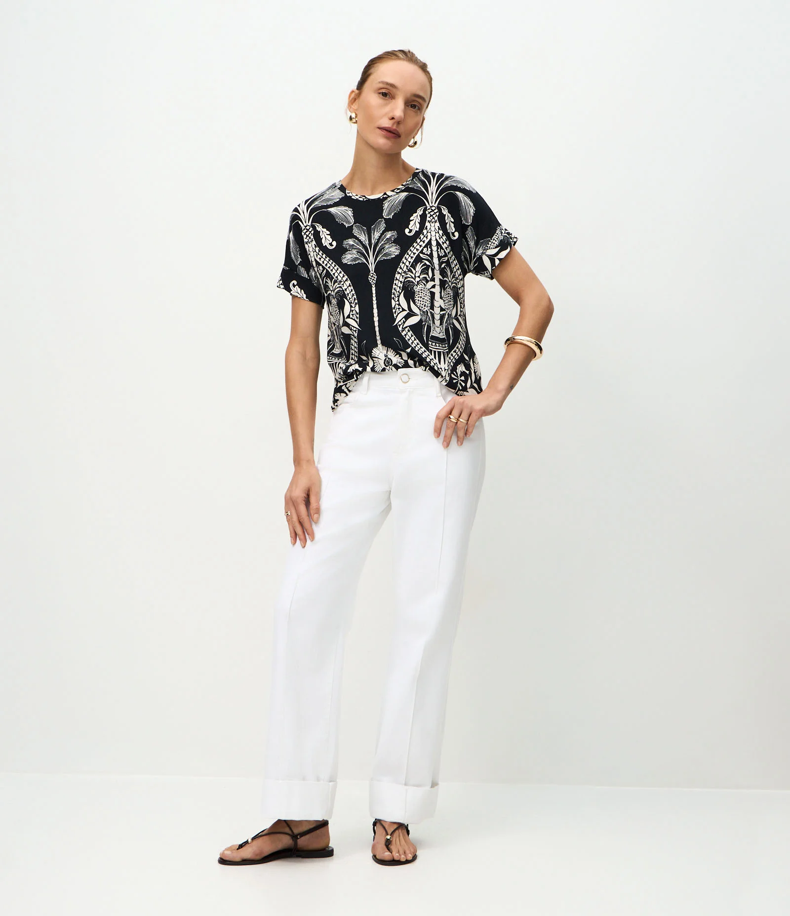 Blusa Manga Curta em Viscolycra com Estampa Tropical Preto 2