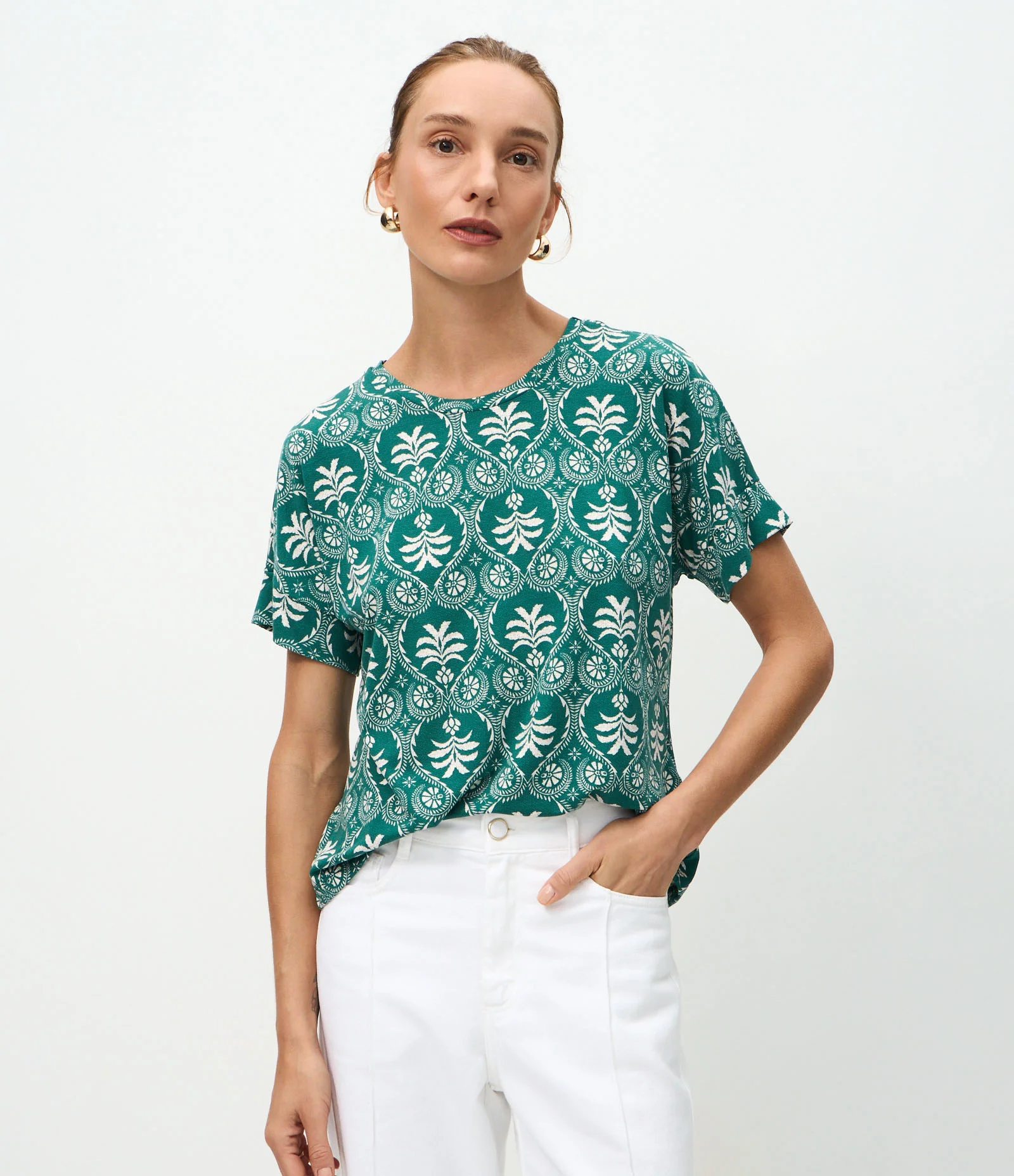 Blusa Reta em Viscolycra com Estampa Abstrata Verde 1