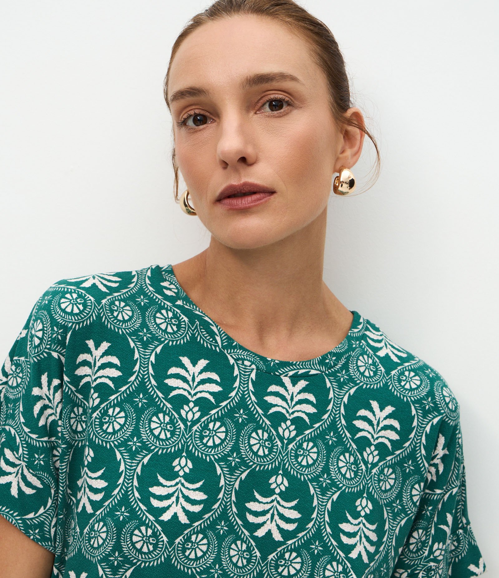 Blusa Reta em Viscolycra com Estampa Abstrata Verde 3