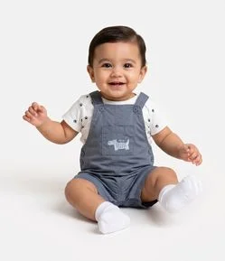 Jardineira Bebê com Bordado de Cachorrinho - Tam 0 a 18 Meses